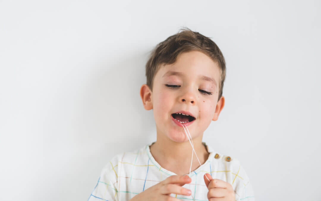 When to start flossing: A guide for parents by Knoxville Pediatric Dentistry